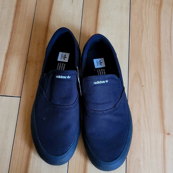 ‼️SOLD‼️Adidas 3MC slip-on - Picture 1 of 5